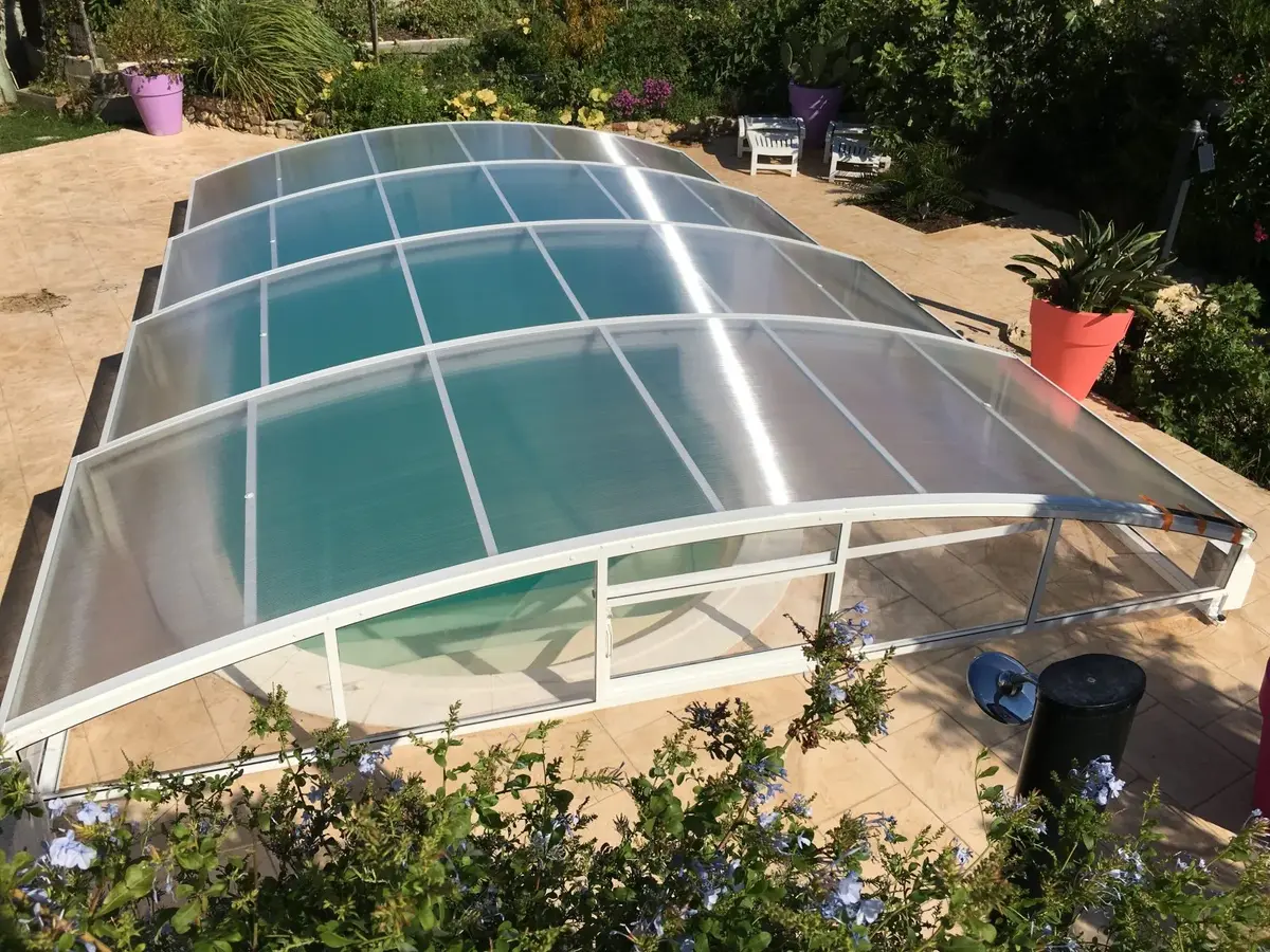 Réalisation abri piscine Profils Abris France